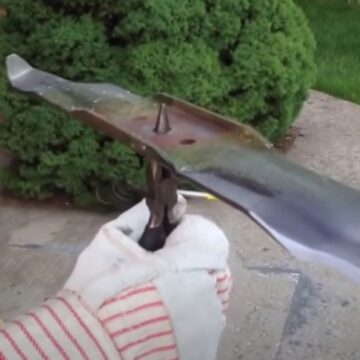 sharpening and balancing lawn mower blades