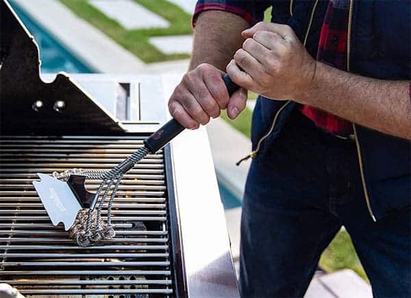 a long handled bristle free grill brush