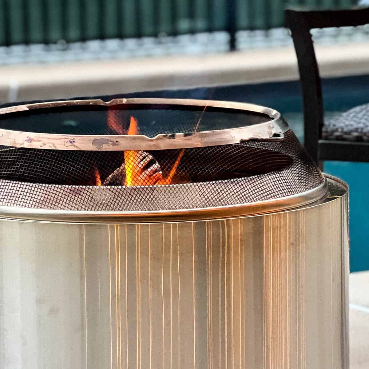 up close of the solo stove exterior