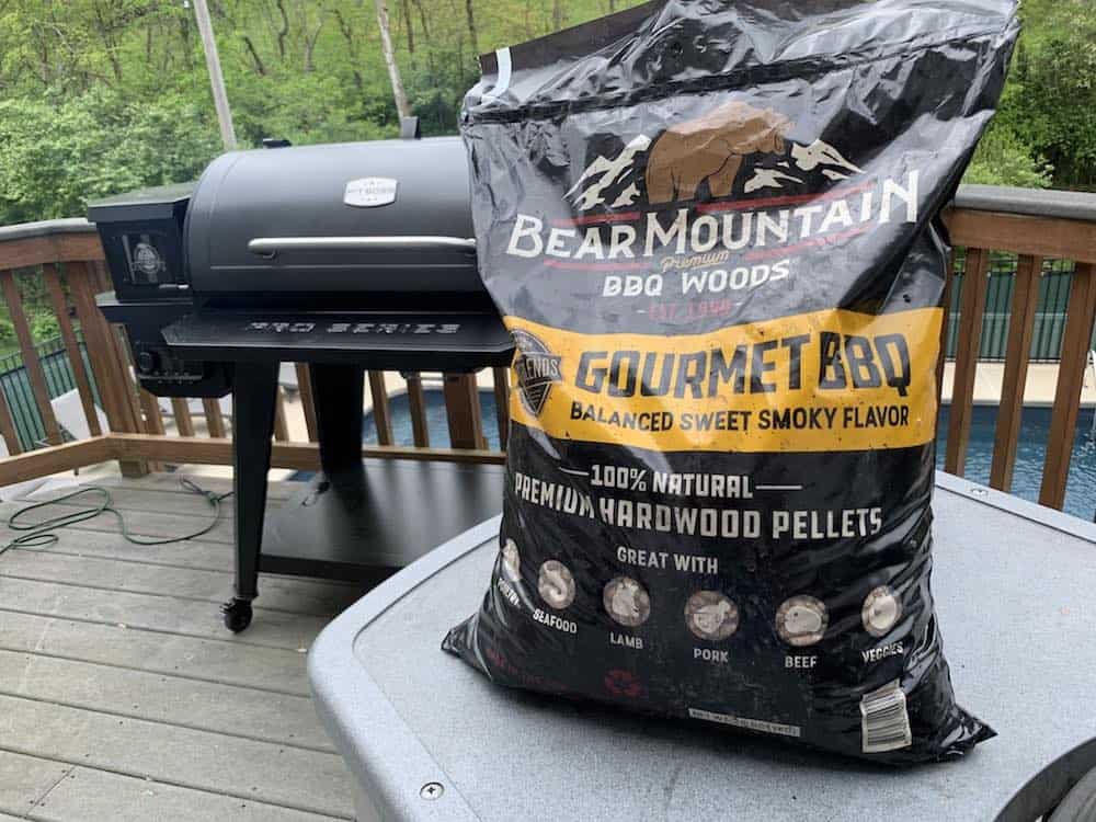 bear mountain gourmet blend pellets