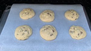 smoked chocolate chip cookies starting to cook